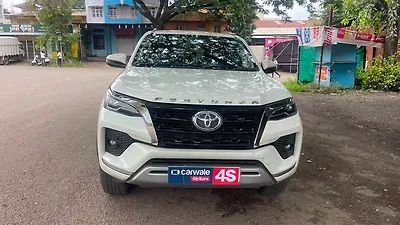 2022 Toyota Fortuner 4x2 2WD Diesel 2.8L Turbo Automatic 1 2022 Toyota Fortuner 4x2 2WD Diesel 2.8L Turbo Automatic 1