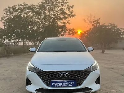2022 Hyundai Verna SX 1.5 CRDi 1