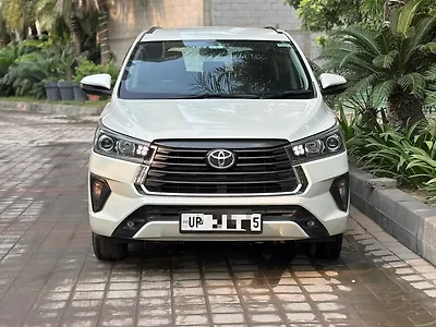 2022 Toyota Innova Crysta VX Diesel Manual 8 STR 1
