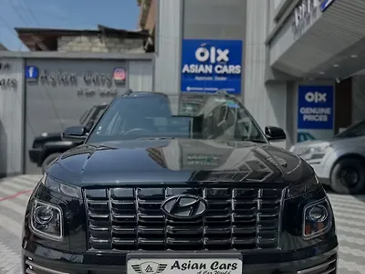 2024 Hyundai Venue SX 1.2 Petrol MT Knight Edition 1