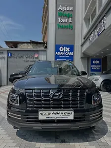 2024 Hyundai Venue SX 1.2 Petrol MT Knight Edition 1 2024 Hyundai Venue SX 1.2 Petrol MT Knight Edition 1