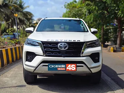 2025 Toyota Fortuner 4x2 2WD Diesel 2.8L Turbo Automatic 1