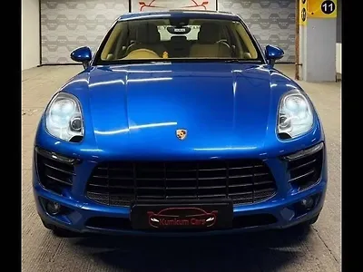 2017 Porsche Macan Turbo 1