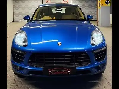 2017 Porsche Macan Turbo 1