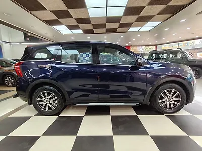 2021 Mahindra Old Generation XUV700 AX 7 Petrol AT Luxury Pack 7 STR