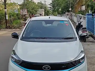 2023 टाटा टियागो ईवी XZ Plus Long Range [2022-2025] 1