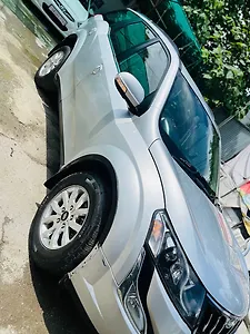 2015 Mahindra XUV500 W10 AWD 1 2015 Mahindra XUV500 W10 AWD 1