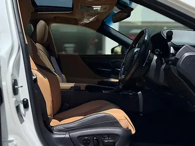 2023 Lexus Old Generation ES 2018 300h Luxury