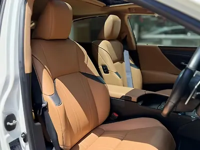 2023 Lexus Old Generation ES 2018 300h Luxury