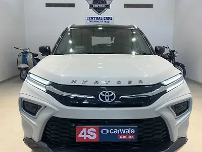 2025 Toyota Urban Cruiser Hyryder V 2WD Hybrid (Electric + Petrol) 1.5L Automatic (e-CVT) Dual Tone 1