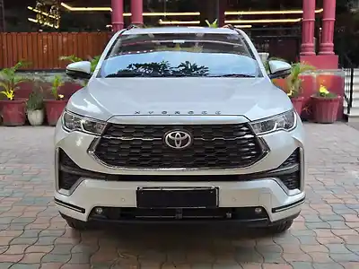 2024 टोयोटा इनोवा हायक्रॉस VX (O) Hybrid (Electric + Petrol) Automatic (e-CVT) 7 STR 1