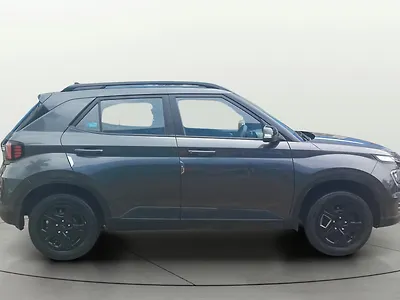 2024 Hyundai Venue SX 1.2 Petrol MT Knight Edition