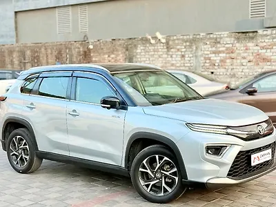 2023 Toyota Urban Cruiser Hyryder V Hybrid [2023-2025] 1