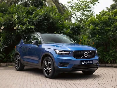 2021 Volvo XC40 T4 R-Design 1