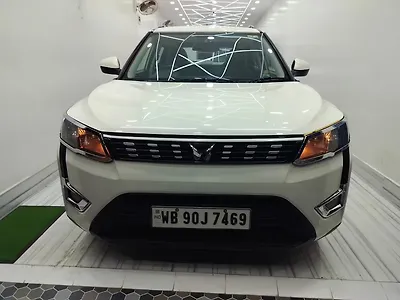 2023 Mahindra XUV300 W6 1.5 Diesel 1 2023 Mahindra XUV300 W6 1.5 Diesel 1