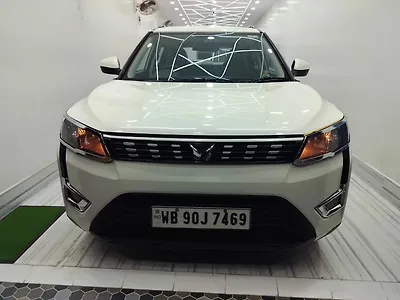 2023 Mahindra XUV300 W6 1.5 Diesel 1