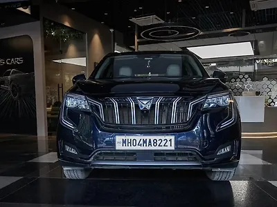 2024 Mahindra XUV700 AX7 Luxury Pack 2WD Petrol 2.0L Turbo Automatic 7 STR 1