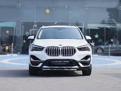 2021 बीएमडब्ल्यू X1 एसड्राइव20डी एक्सलाइन 1