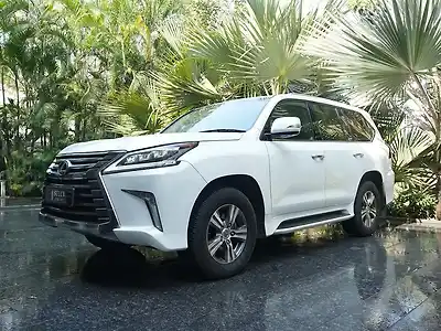2022 लेक्सस LX v8 ऑटोमैटिक 1