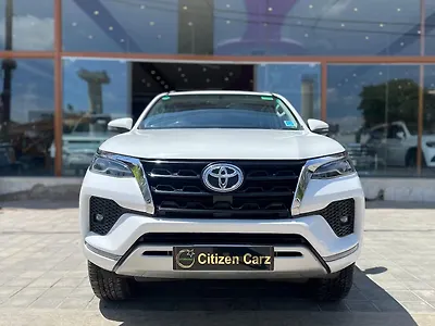 2021 Toyota Fortuner 2.8 4x2 MT