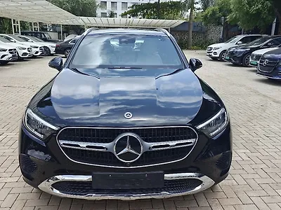 2026 Mercedes-Benz GLC 220d 4MATIC 1