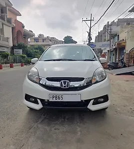 2014 Honda Mobilio V (O) Diesel 1 2014 Honda Mobilio V (O) Diesel 1