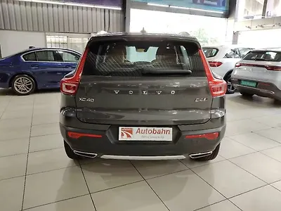2018 Volvo XC40 D4 R-Design