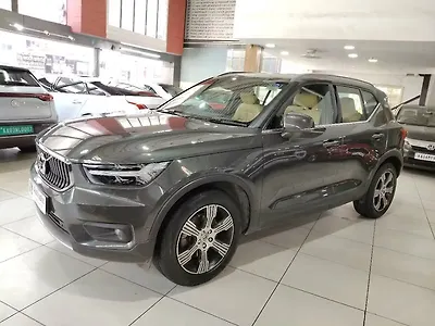 2018 Volvo XC40 D4 R-Design