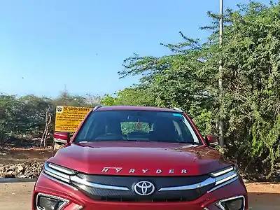 2023 टोयोटा अर्बन क्रूज़र हायराइडर V Hybrid [2023-2025] 1
