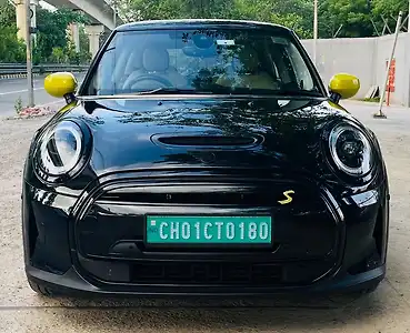 2024 Mini Cooper SE Charged Edition 1