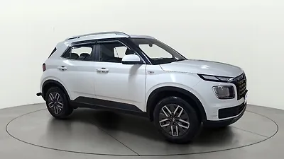2024 Hyundai Venue Executive 1.0 Turbo Petrol MT 1 2024 Hyundai Venue Executive 1.0 Turbo Petrol MT 1