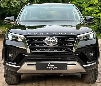 2024 Toyota Fortuner 4x2 2WD Petrol 2.7L Automatic 1 2024 Toyota Fortuner 4x2 2WD Petrol 2.7L Automatic 1