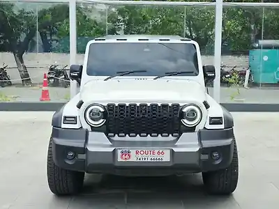 2025 महिंद्रा थार रॉक्स AX7 L 4WD Diesel 2.2L Turbo Automatic 1