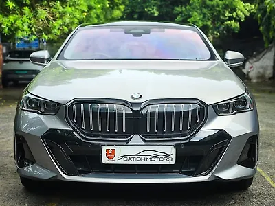 2025 BMW 5-Series 530Li Petrol 2.0L Turbo Automatic 1
