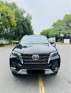 2025 Toyota Fortuner 4x2 2WD Petrol 2.7L Automatic 1 2025 Toyota Fortuner 4x2 2WD Petrol 2.7L Automatic 1