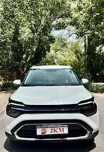 2023 किआ कारेन्स लग्जरी प्लस 1.5 डीज़ल 7 सीटर 1
