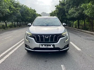 2021 Mahindra XUV700 AX 7 Petrol AT Luxury Pack 7 STR [2021] 1