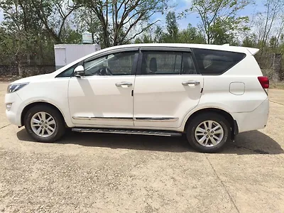 2020 Toyota Innova Crysta 2.4 G 8 STR 1