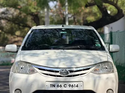 2011 Toyota Etios VX 1