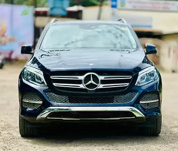 2017 मर्सिडीज़ बेंज़ GLE 250 डी 1