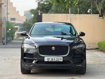 2018 Jaguar F-Pace Prestige 1