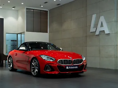 2025 BMW Z4 M 40i 1