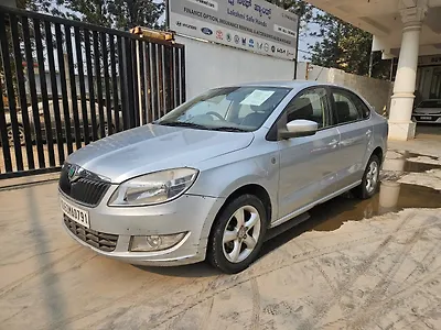 2012 Skoda Rapid Elegance 1.6 TDI CR MT