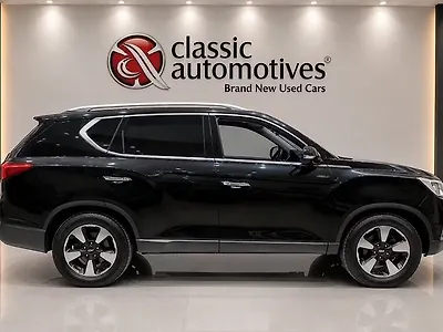 2019 Mahindra Alturas G4 4WD AT