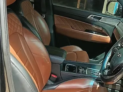 2019 Mahindra Alturas G4 4WD AT