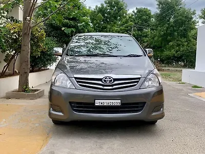 2011 Toyota Innova 2.5 EV PS 8 STR BS-IV 1