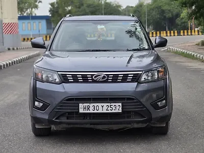 2022 Mahindra XUV300 W6 1.2 Petrol [2019] 1