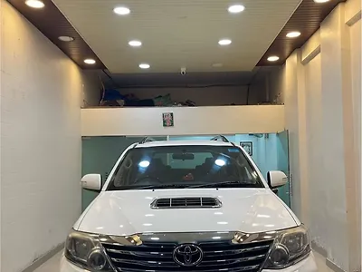 2013 Toyota Fortuner 3.0 4x2 MT 1