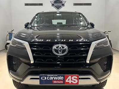 2025 Toyota Fortuner 4x2 2WD Diesel 2.8L Turbo Automatic 1