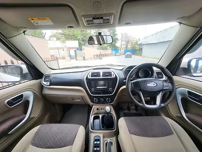 2016 Mahindra TUV300 T8